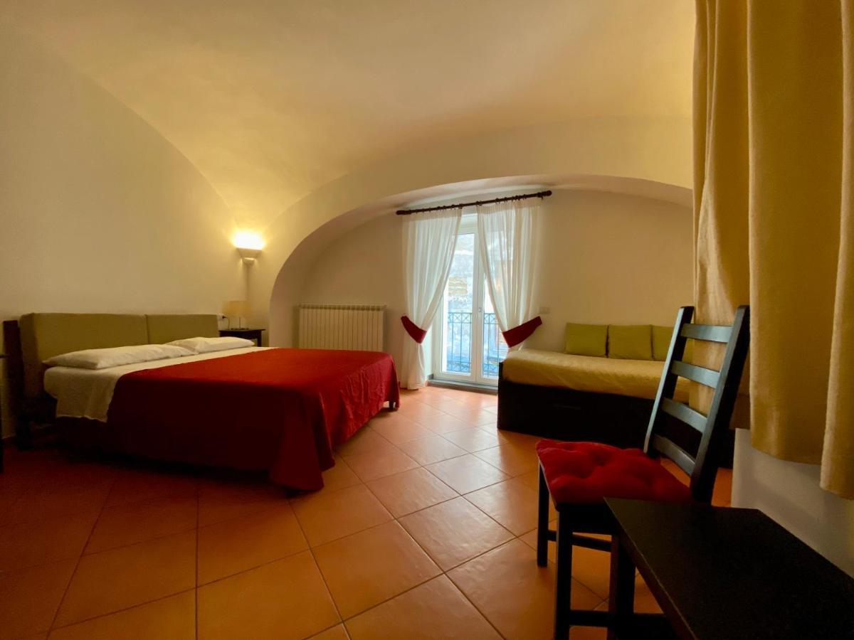 ナポリ Borgo Belvedere Bed & Breakfast エクステリア 写真